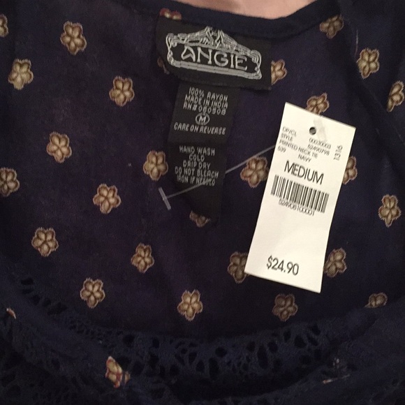 ✨ NWT Off the Shoulder Boho Floral Top - Picture 5 of 8